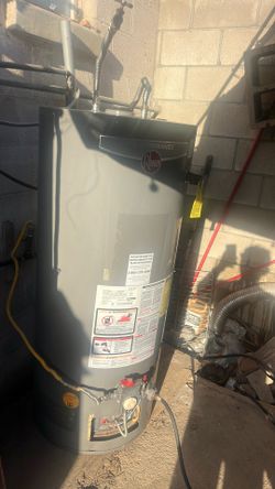 Used 55 Galon Natural Gas Water Heater 3 Months Guaranteed 350$