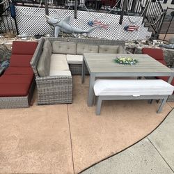 OUTDOOR PATIO FURNITURE 4 LOUNGE CHAIRS  SECTIONAL WITH TABLE / BENCH POOL PATIO OUTDOOR FURNITURE 