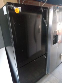 New hisence refrigerator black French door