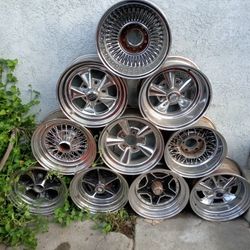CLASSIC CHROME WHEELS! 225$.  EACH