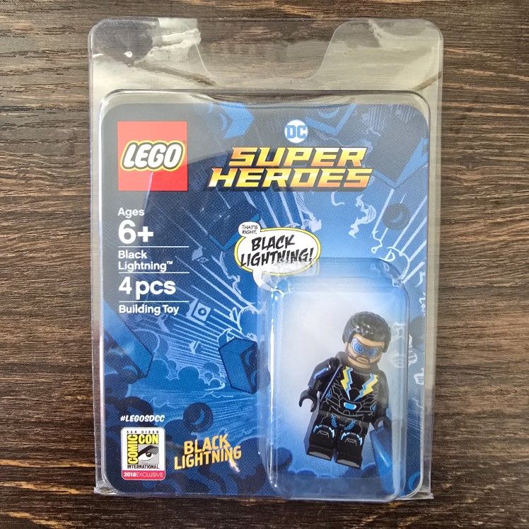 SDCC Exclusive LEGO Black Lightning Mini Fig