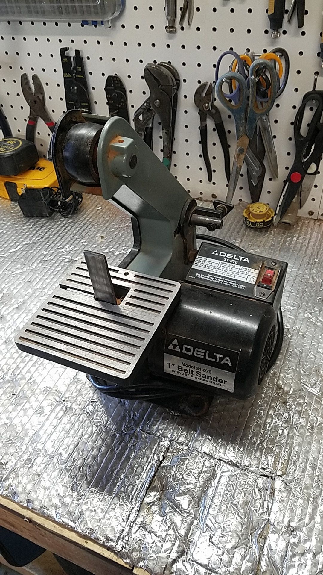 Delta 1 inch belt sander