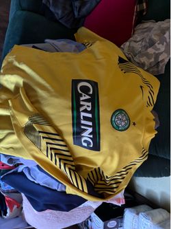 2 gk jerseys adidas and Celtic and 1 Paris