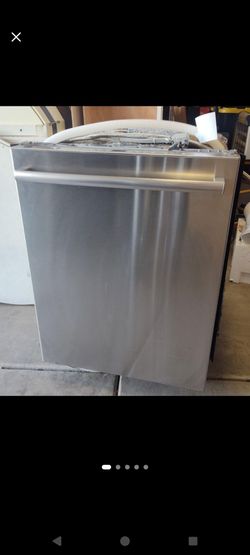 Like New Bosch Ascenta Series Top Control Quiet Stainless Steel Dishwasher