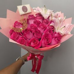 Rosas Con Lilies