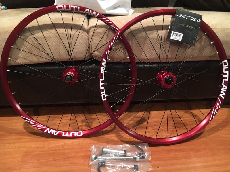 Azonic outlaw 26" wheelset