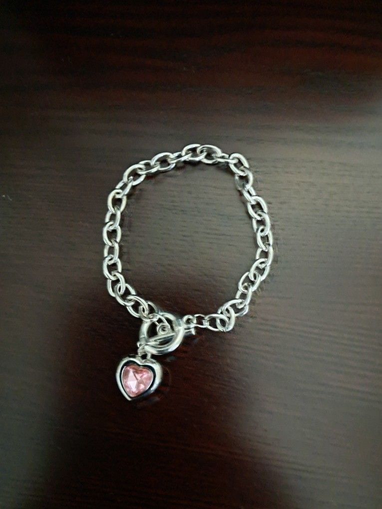 Daniels Pink Crystal Heart Bracelet Measures 9 Inches