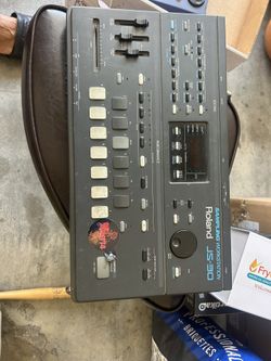 Roland JS-30 Sampling Workstation
