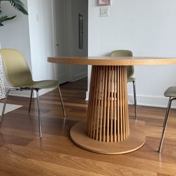 Very New 5 Piece Pedal Stool Dining Set