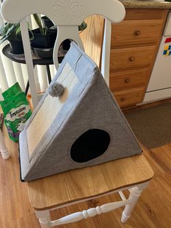 Cat house $20 new