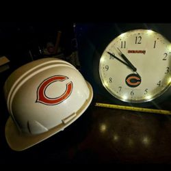 NFL,CHICAGO BEARS: Construction  Hard hat & LED Bear clock. Firm.