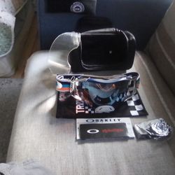 Oakley Motocross  Gogglss