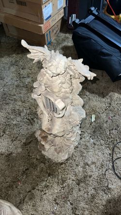 Vintage style resin off white