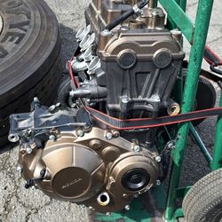 Honda RH01E 649cc engine