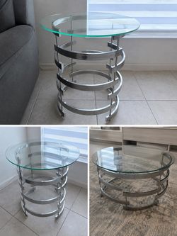 1 Round Glass Top Coffee Table with Chrome Base and 2  Round side table set