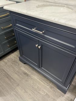 36 In Single Sink Vanity 