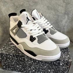 Air Jordan 4 