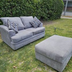 Sofá With Ottoman 