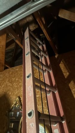 Fiberglass Extension Ladder