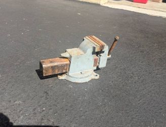 bench vise 4 inch