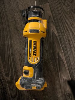 DEWALT 20V Max Cordless Cut-Out Tool