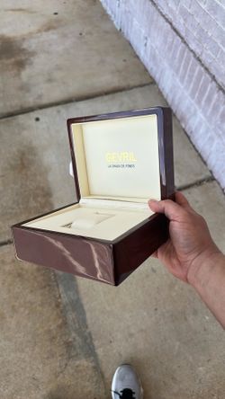 Gevril watch wooden box