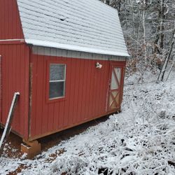TINY  HOUSE  IN  THE MOUNTAINS / LEICESTER NC