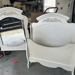 twin bed set with dresser and mirror 