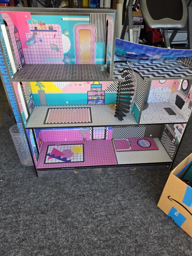 LOL Doll House