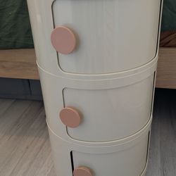 Round Retro Storage