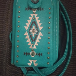 brand new  montana west Wrangler Whipstitch Crossbody Cell Phone Purse