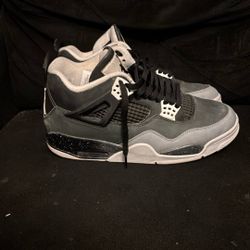 Jordan 4 Fear Almost New Size 9
