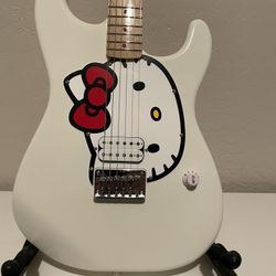 Squier Hello Kitty 2024 Strat