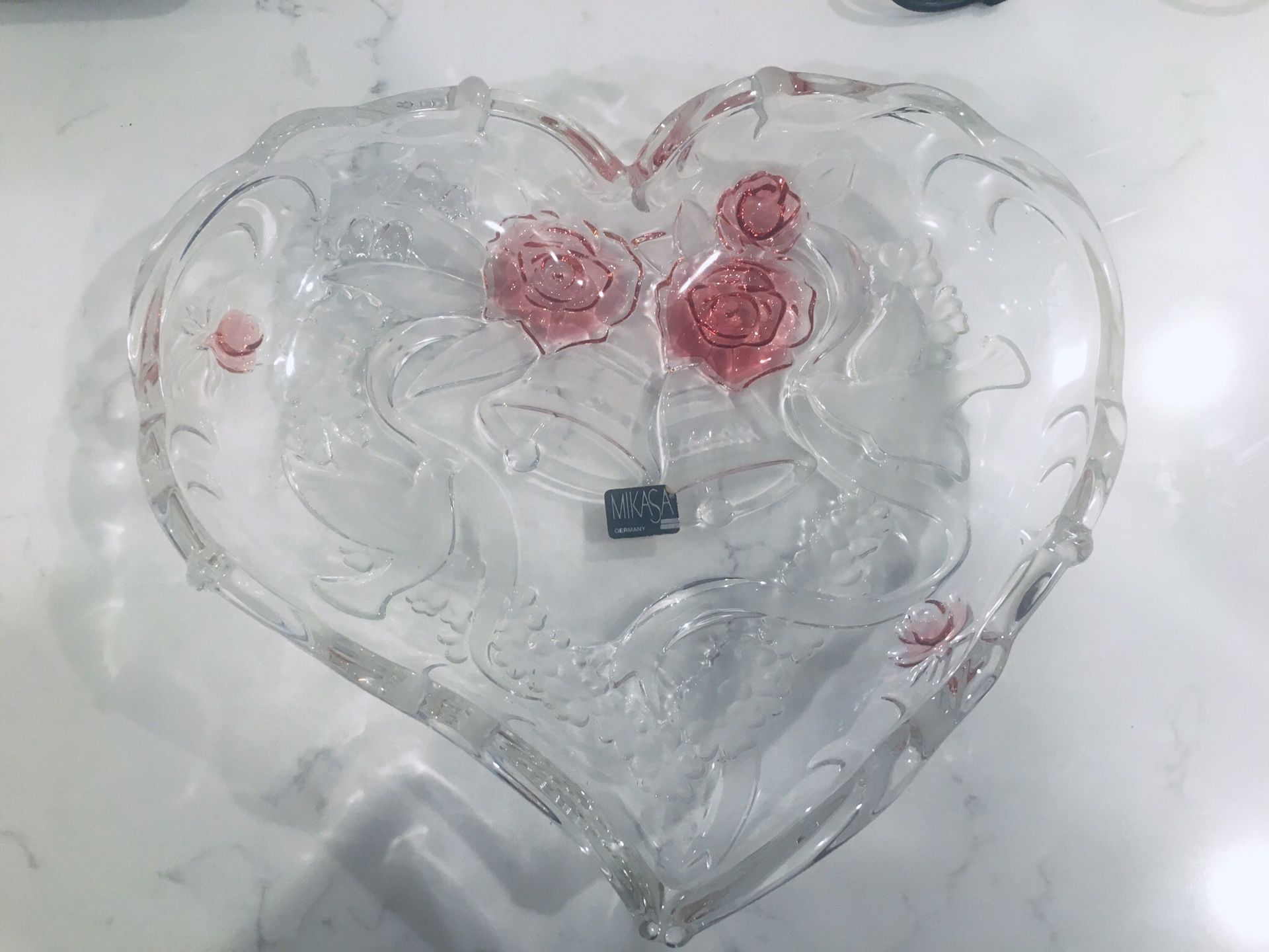 Beautiful Mikasa Heart-Shaped Glass Bowl with pink roses