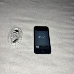 Apple iPod Touch 4th Gen 16GB Black A1367 WiFi MP3 Player Tested Cable Included