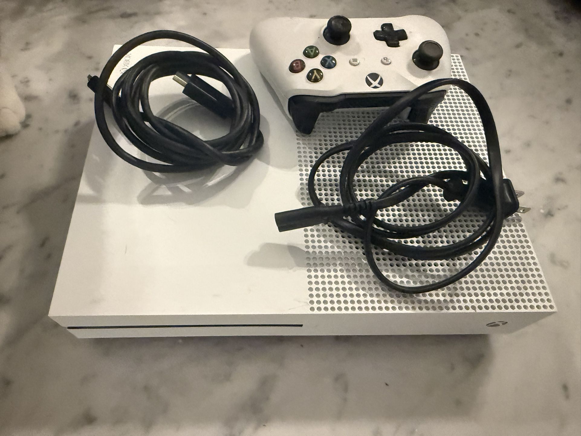 Xbox One S - Like New