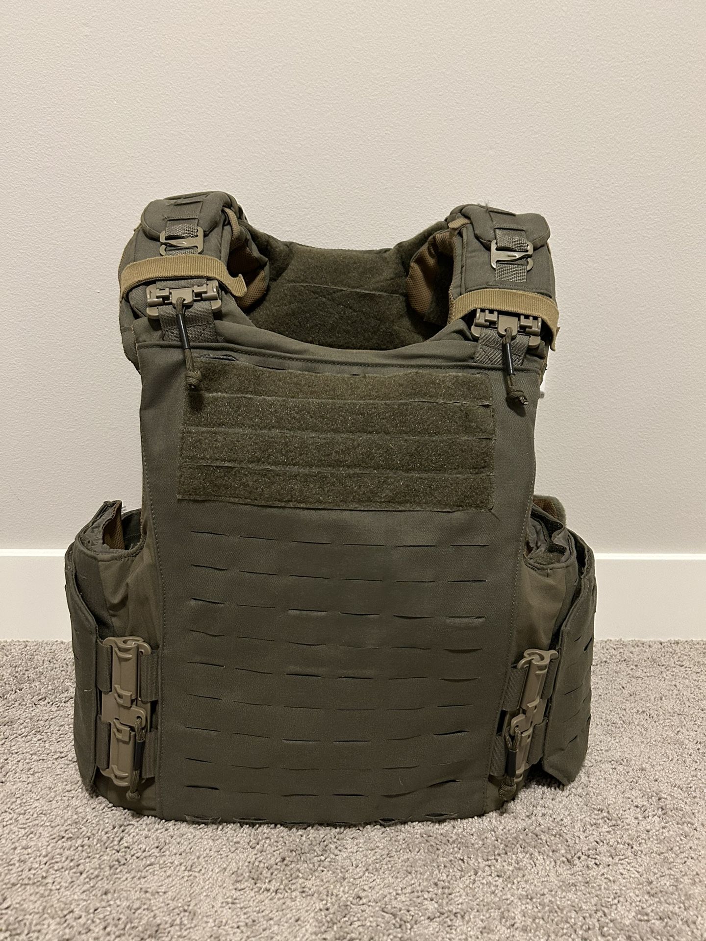 First spear Siege R Optimized Plate Carrier