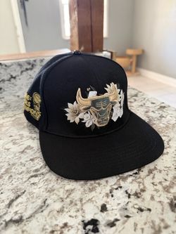 Pro Standard Chicago Bulls Cabana Snapback Hat Black Floral Gold