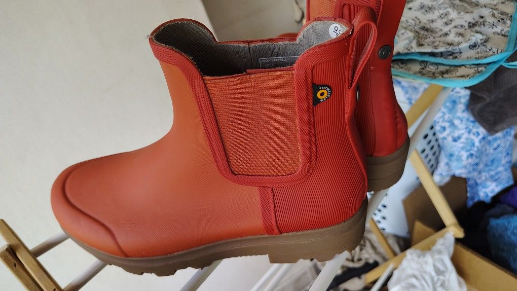 Holly Chelsea Water Proof Boots