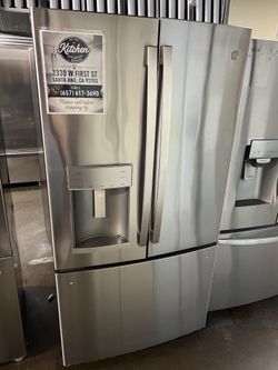 NEW OPEN BOX GE FRENCH STYLE REFRIGERATOR STANDARD SIZE
