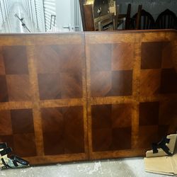 Kings table And chairs