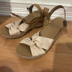 Ugg Sandals Size 8
