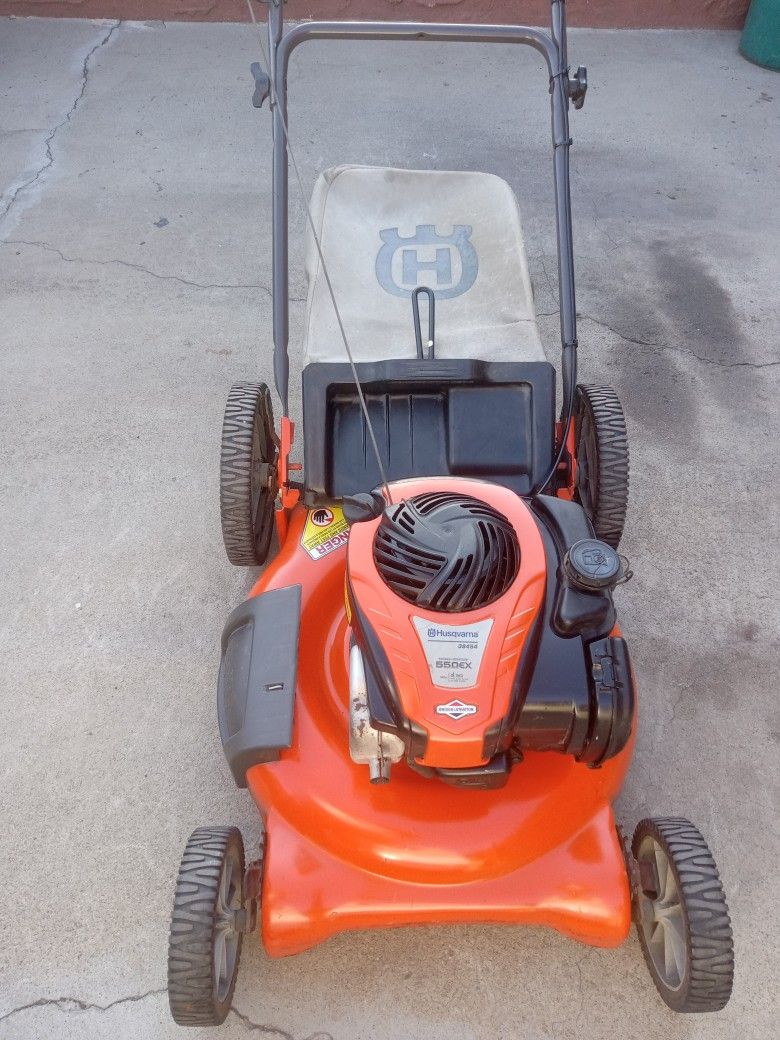 Lawn Mower Husqvarna E550 140cc
