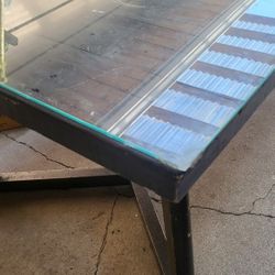 Dinning Table & 4 Chairs 