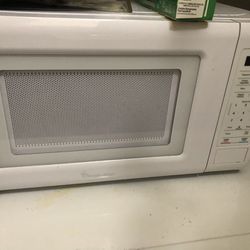 Microwave Small White 
