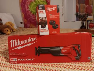 MILWAUKEE SAWZALL W/WO BATTERIES