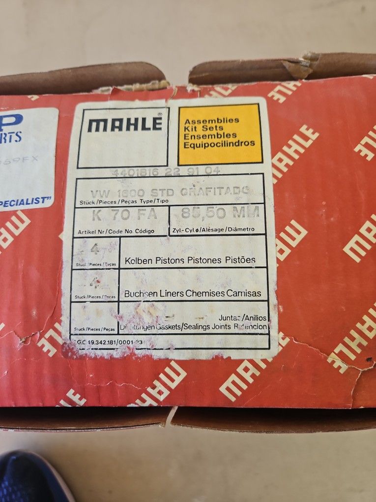 Volkswagen Cylinder And Piston Kit MAHLE