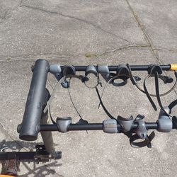 Saris 4 Bike 2" Trailer Hitch Bicycle Rack with Lock and Keys - $120 FIRM 