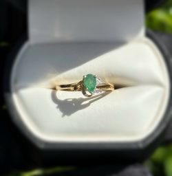 Jewelry 10k solid yellow gold diamonds malachite 0.36 CTW ring sz 7.25