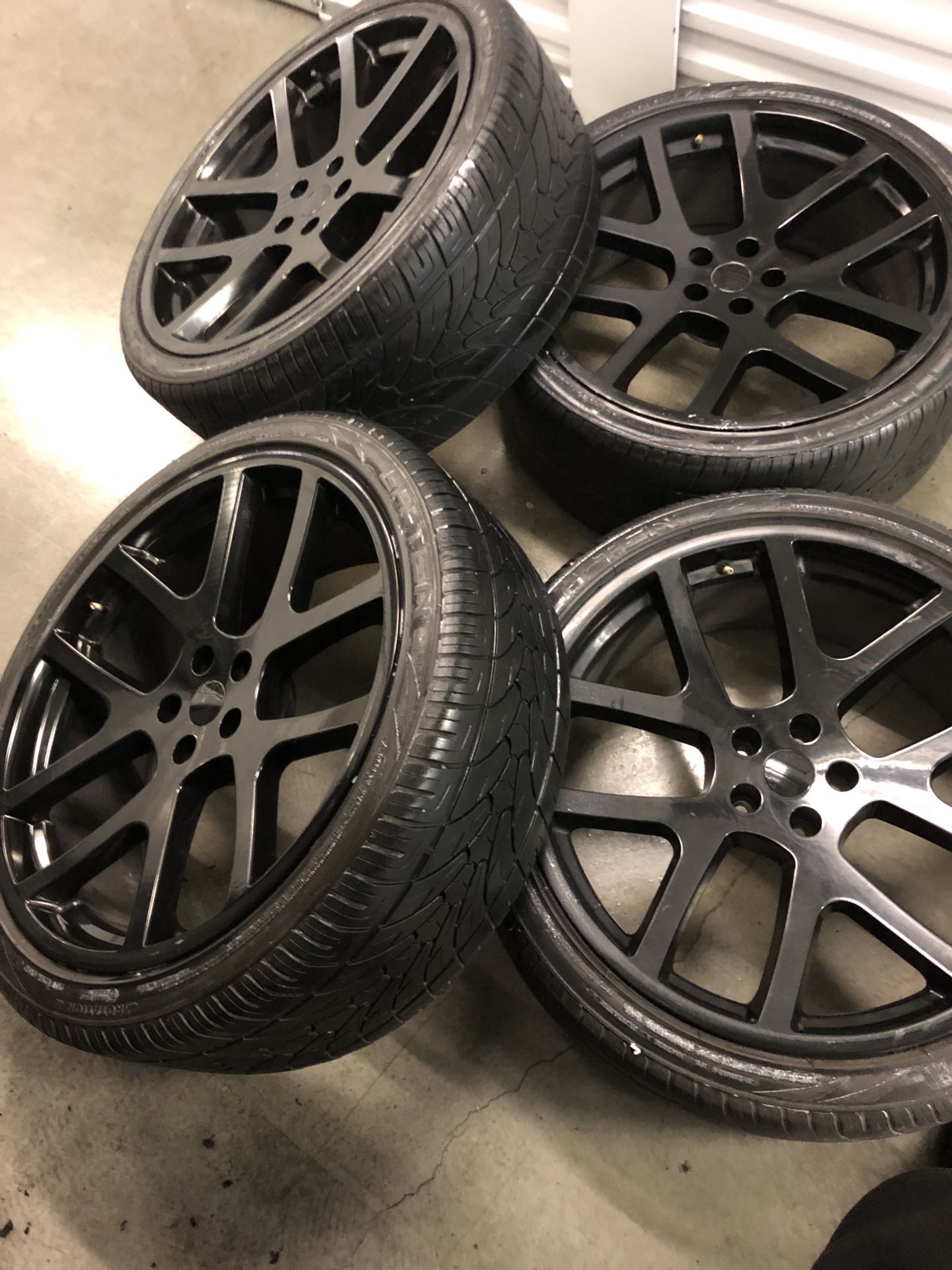 Rines Dodge Charger challenger viper SRT10 magnum wheels rims tires 22” satin black
